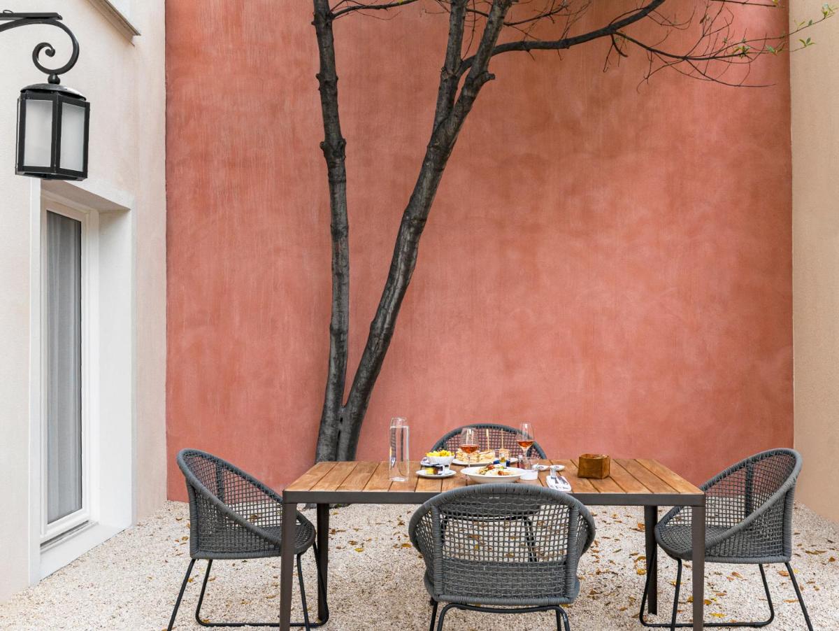 Photo de la galerie de l'établissement Maison Albar Hotels L’Imperator, à Nîmes