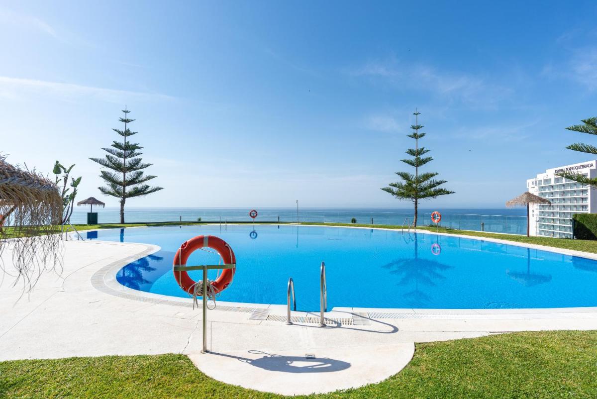 Suitetrails - Duplex de lujo en la playa , jacuzzy, piscina, chimenea y padel