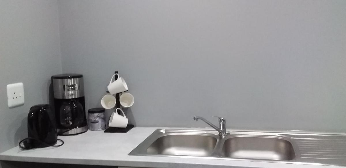 Lorraine Self Catering Unit - Housity