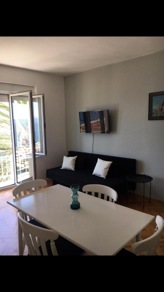 Palm tree apartment,Podgora - Housity
