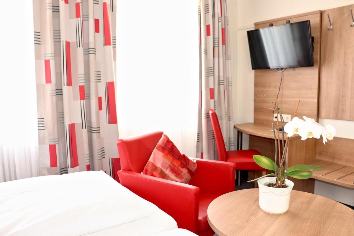 Bayerischer Hof - Housity
