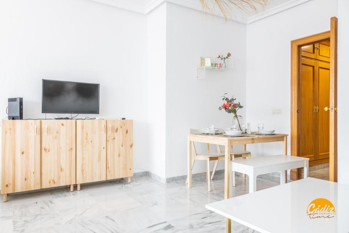 Loft Victoria Beach - FREE PARKING by Cadiz Time - Housity