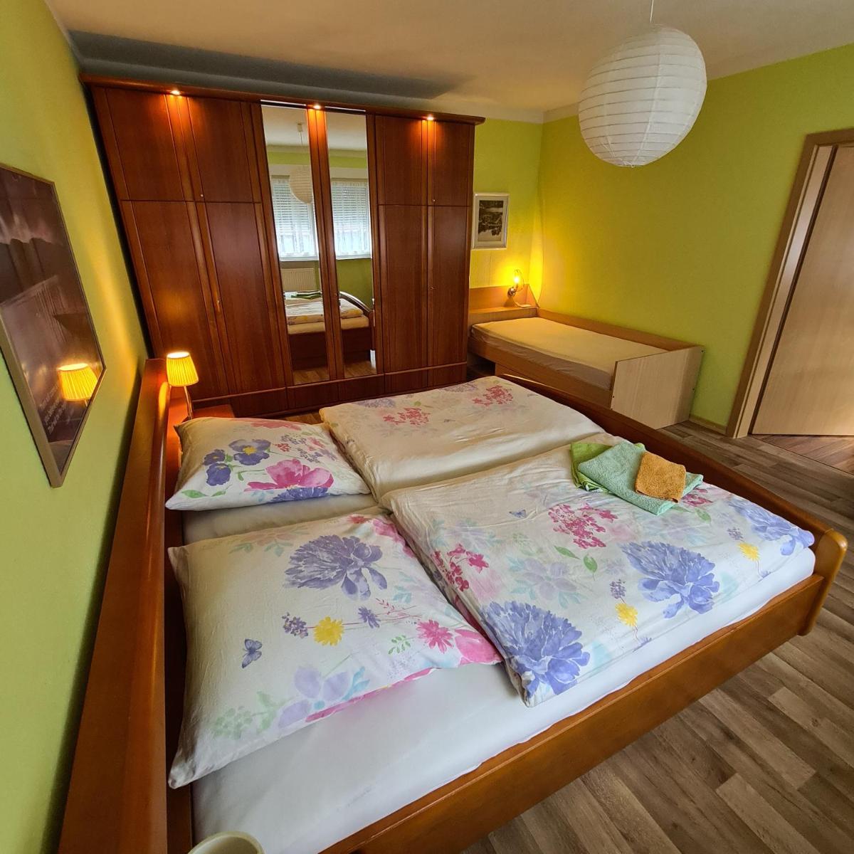 Ferienwohnung am Spitzberg - Hizvo