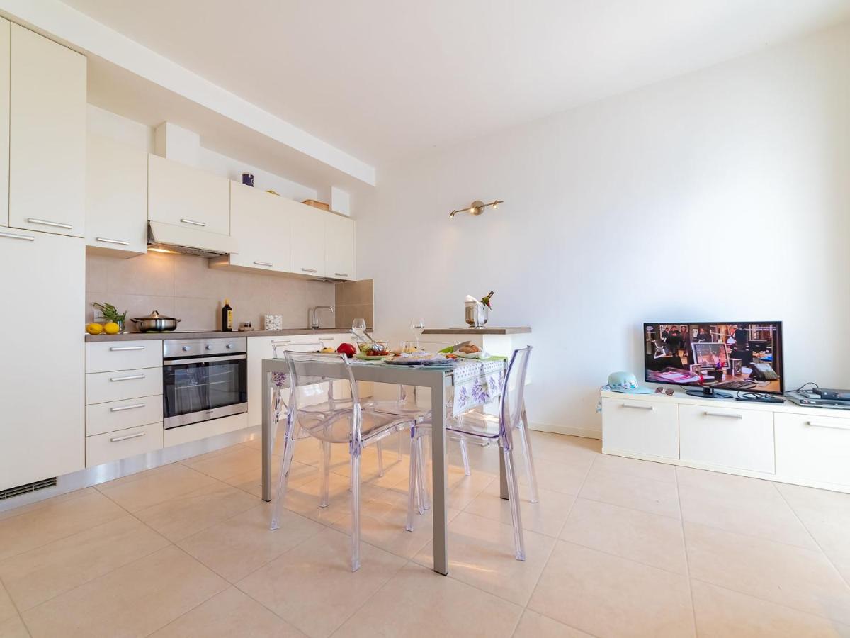 Albatros - swimming pool with sea view and terrace - Housity