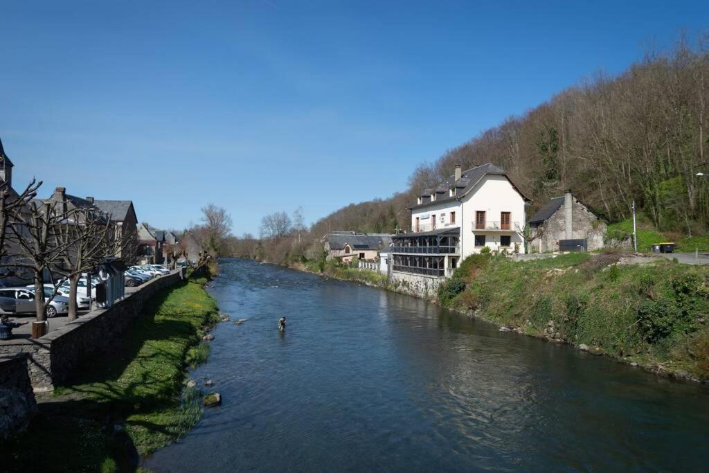 Les chemins du Mont - Housity
