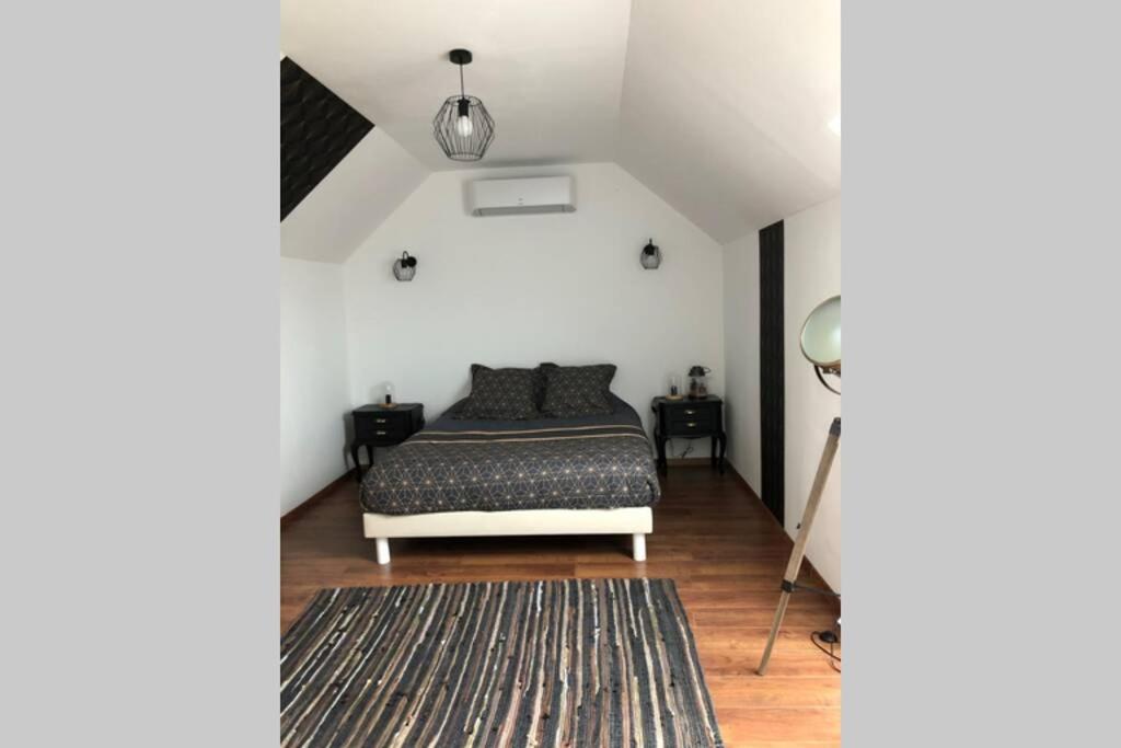 Maison privative 5 Ch. 12 Pers. Piscine chauffée - Housity