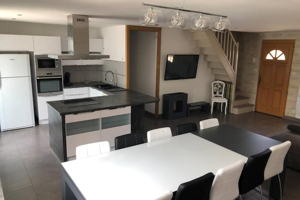 Maison privative 5 Ch. 12 Pers. Piscine chauffée - Housity