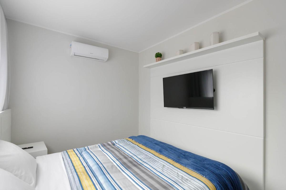 Studio com 2 quartos e 2 Camas casal - SBO006 - Housity