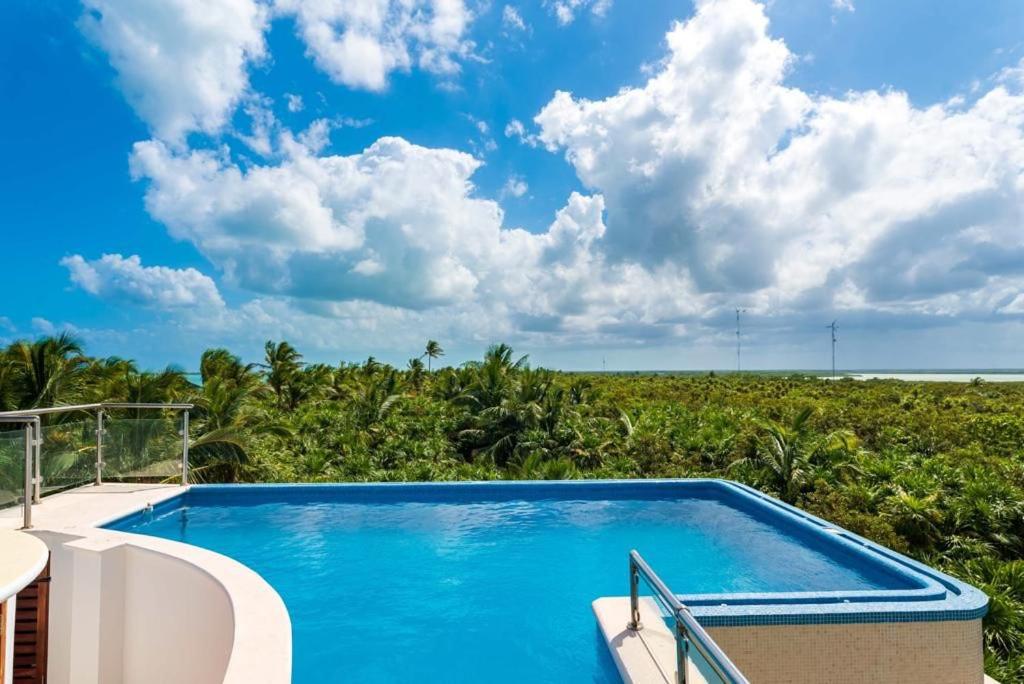 Suitetrails - Casa de Playa- All meals & transportation included