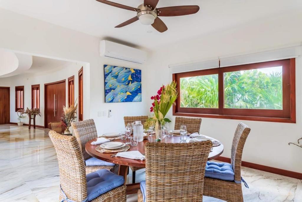 Suitetrails - Casa de Playa- All meals & transportation included