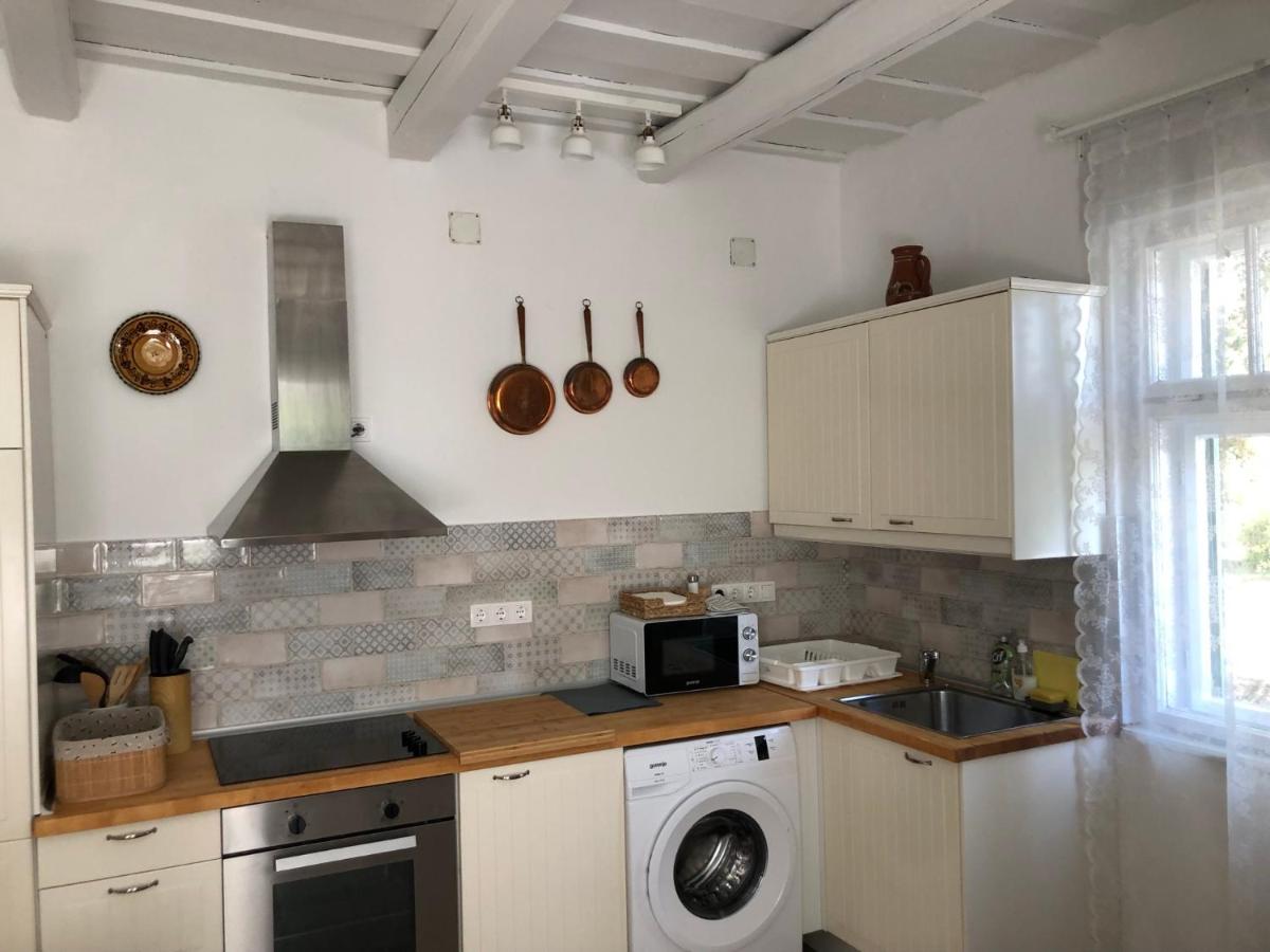 Cseri Porta Kisház - Housity