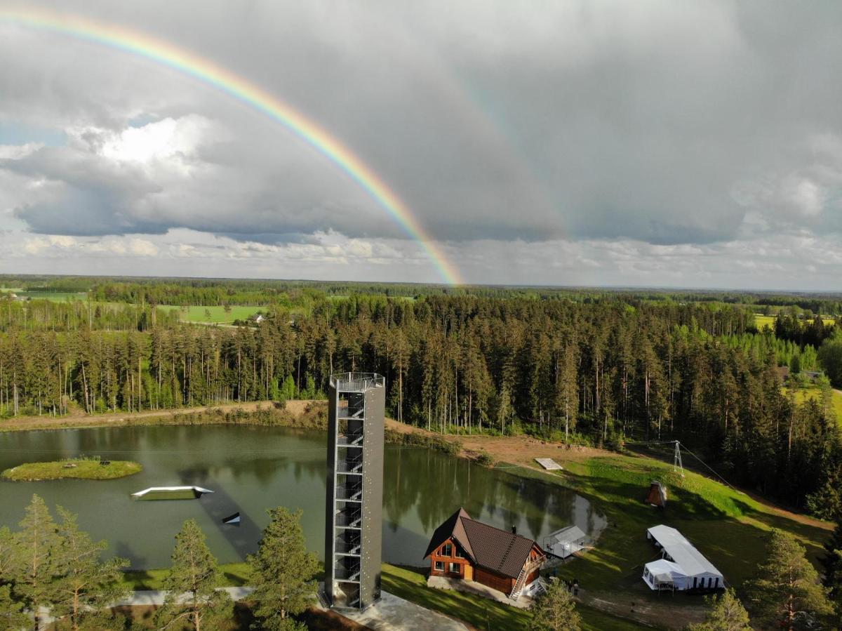 Metsjärve mini puhkemaja - Housity