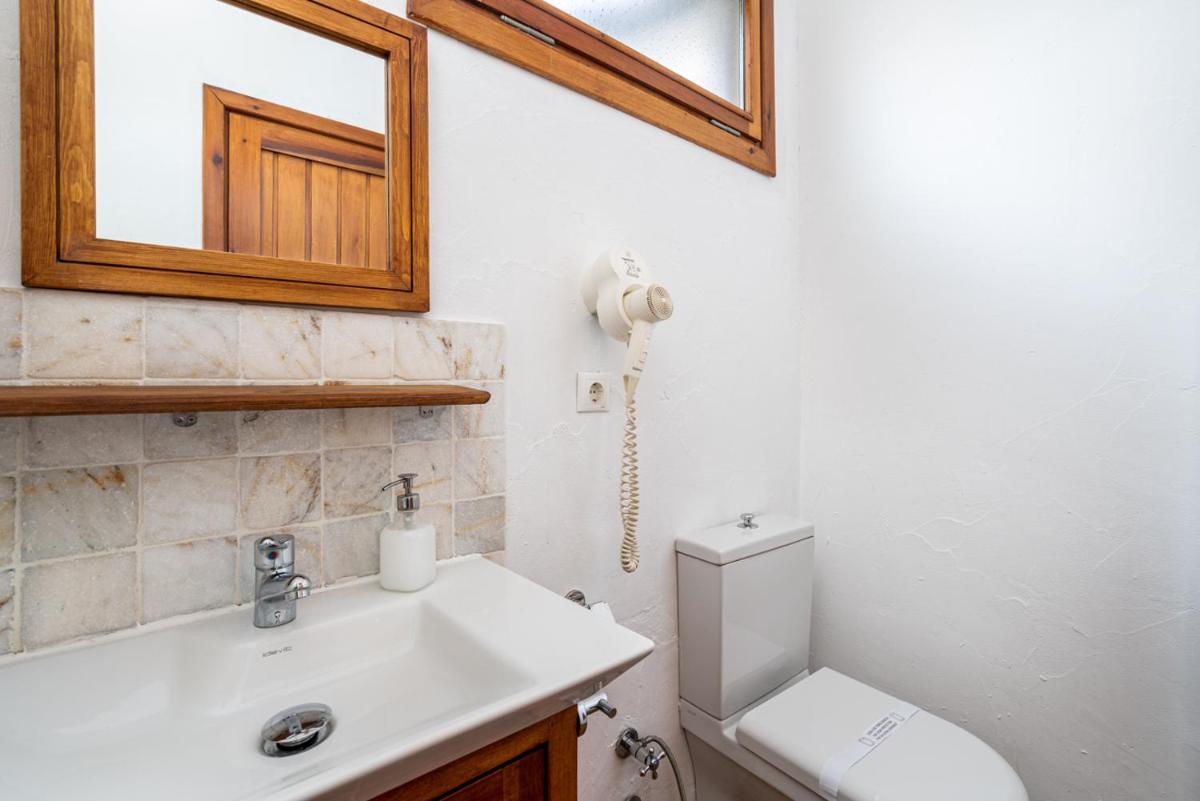 Ephesus Lodge - Housity
