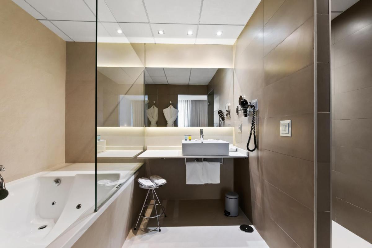 Un baño de Hotel Areca