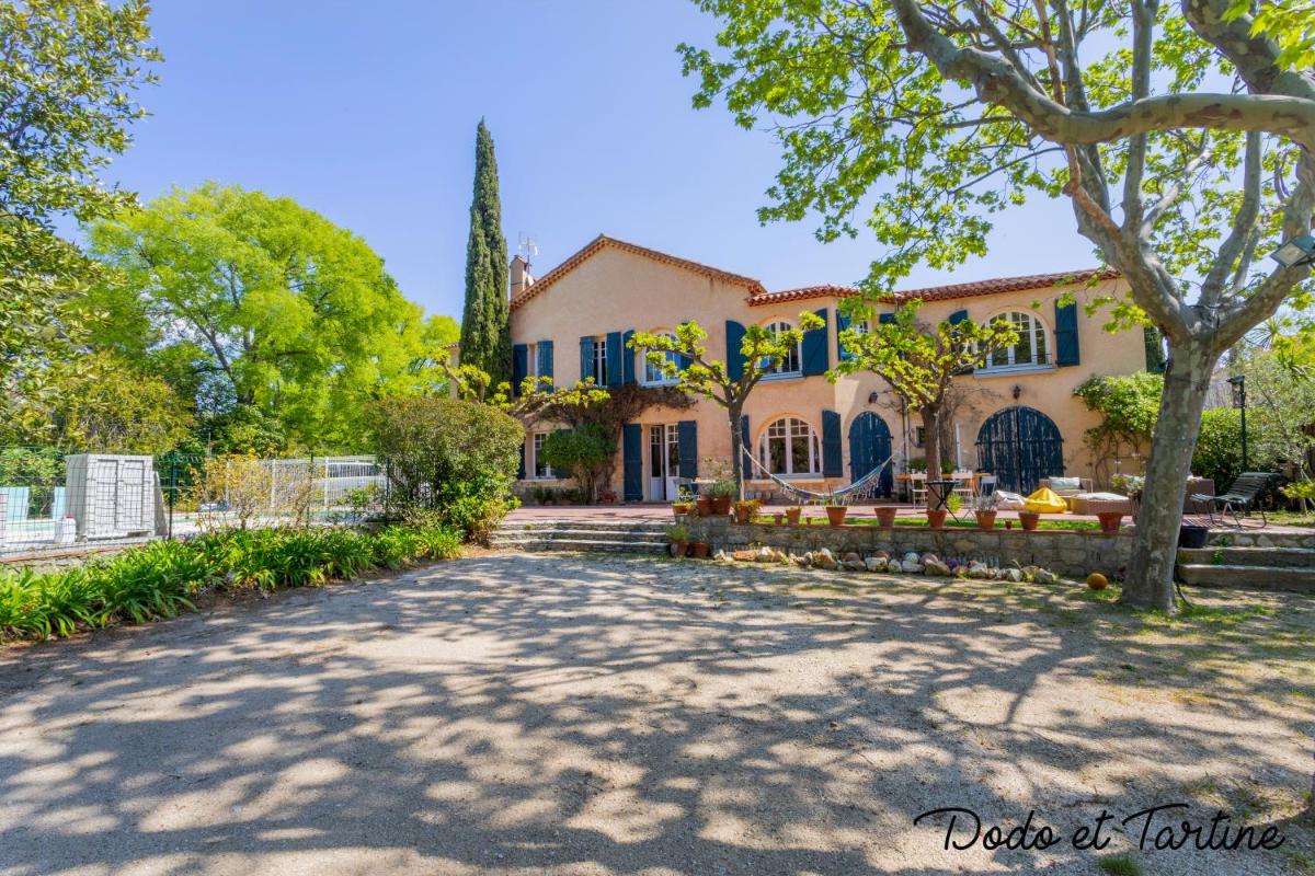 Suitetrails - Amazing 4 bedroom house with pool and AC - Dodo et Tartine