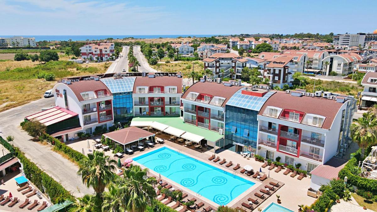 Side Legend Hotel - Housity