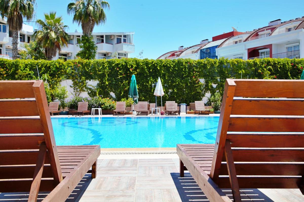 Side Legend Hotel - Housity