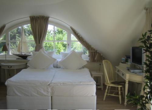 Landhaus Glowe - Housity