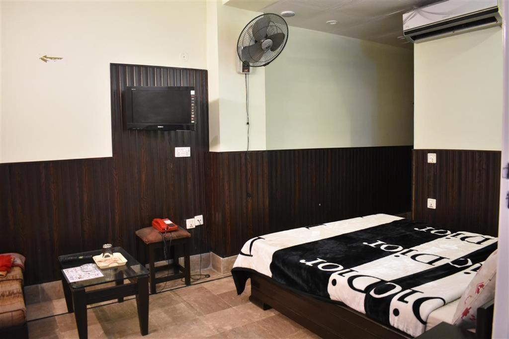 Hotel Afandi - Hizvo