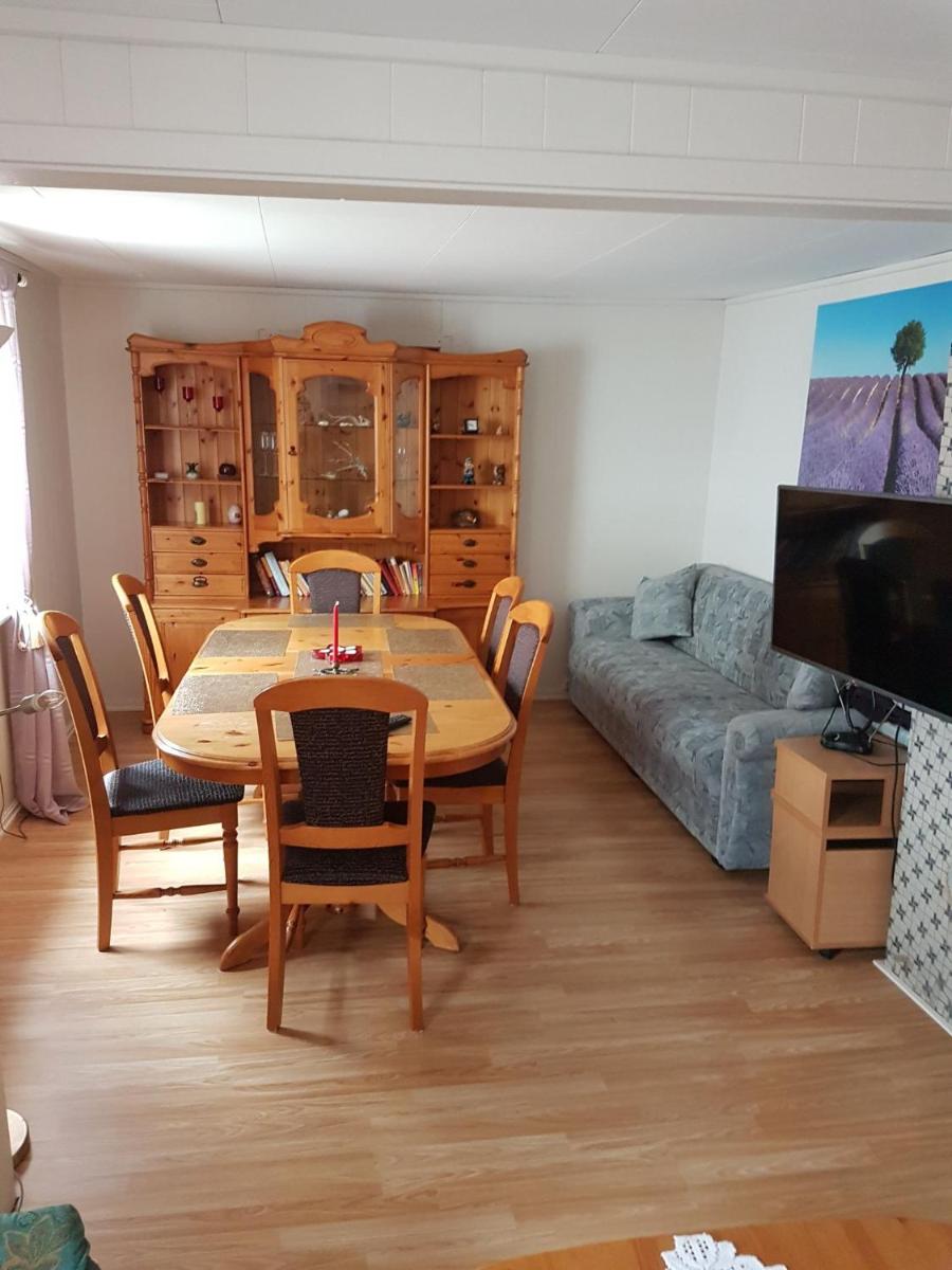 Hus Retro - Housity