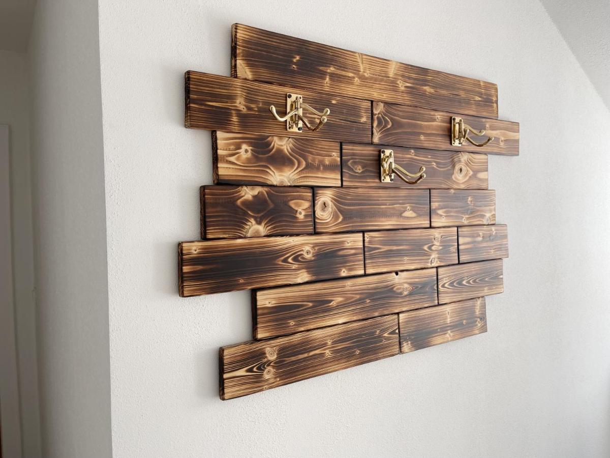 FeWo mit Balkon direkt am Wald und Wanderweg Ruhe pur 2 OG - Housity