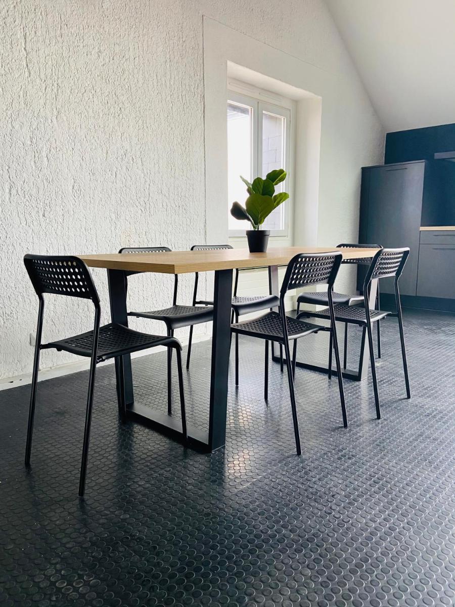 La Vie Est Belle - Housity