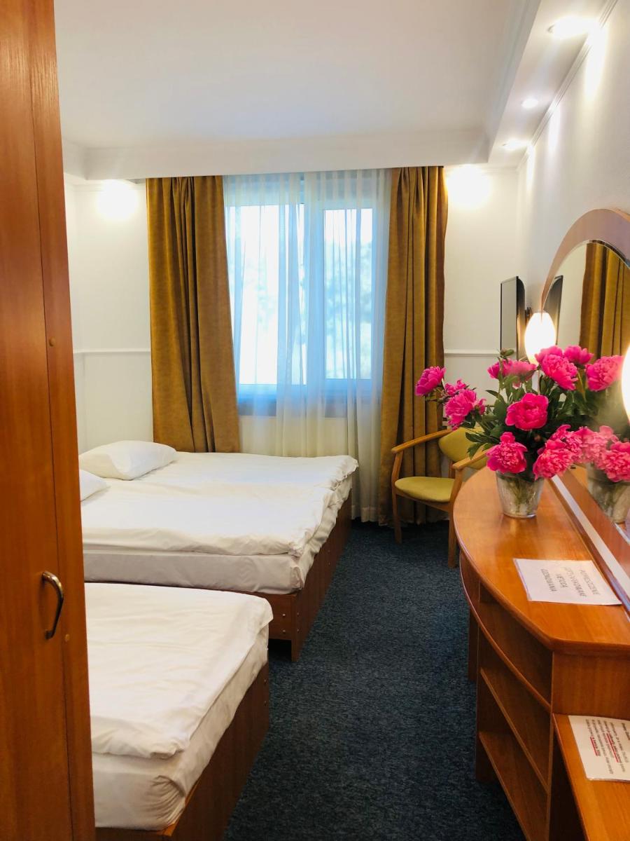 Hotel Taurus - Housity