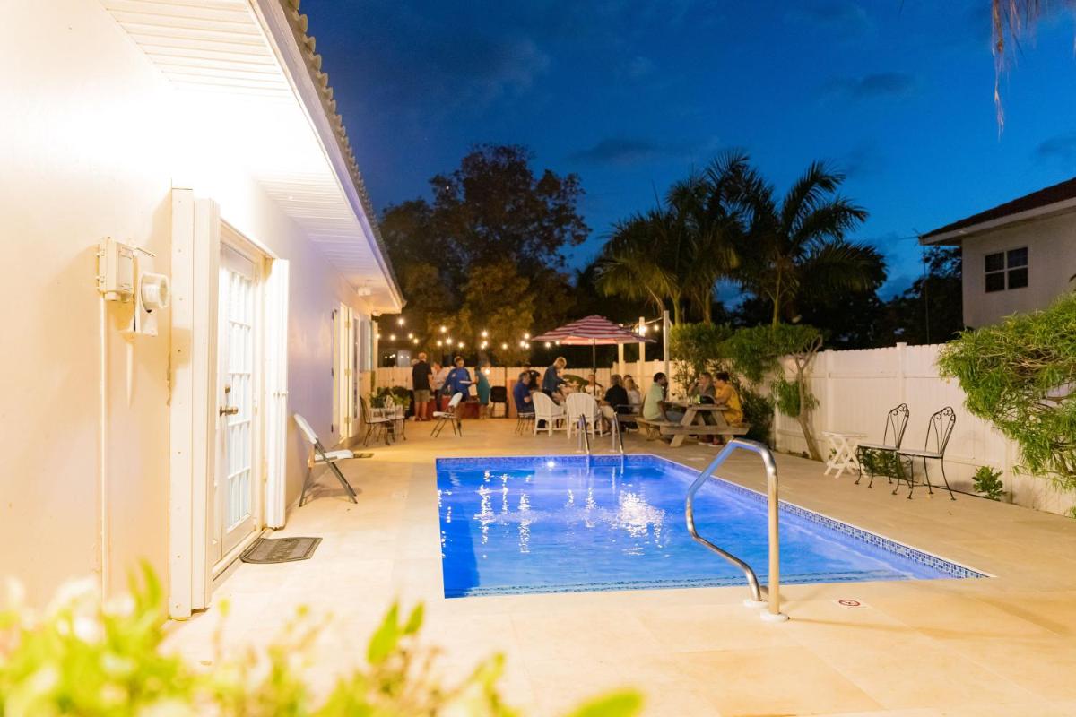 Addison Lee Cayman Villa - Housity