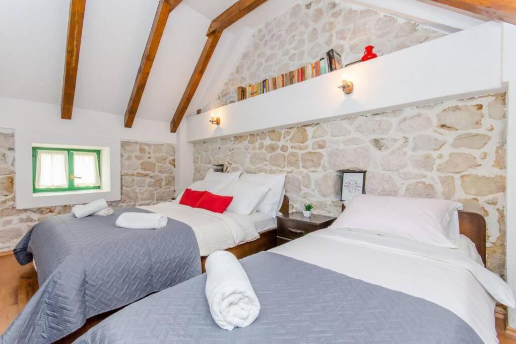 HOLIDAY HOUSE LUCIJA WITH FULL PRIVACY - Housity