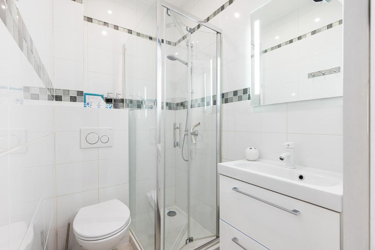 Azur Studios Cannes - Hizvo