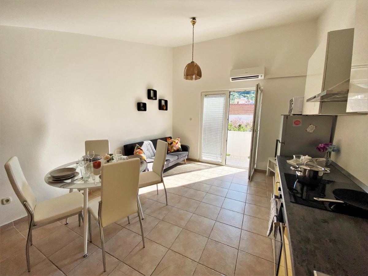 Central Apartments Preko - Housity