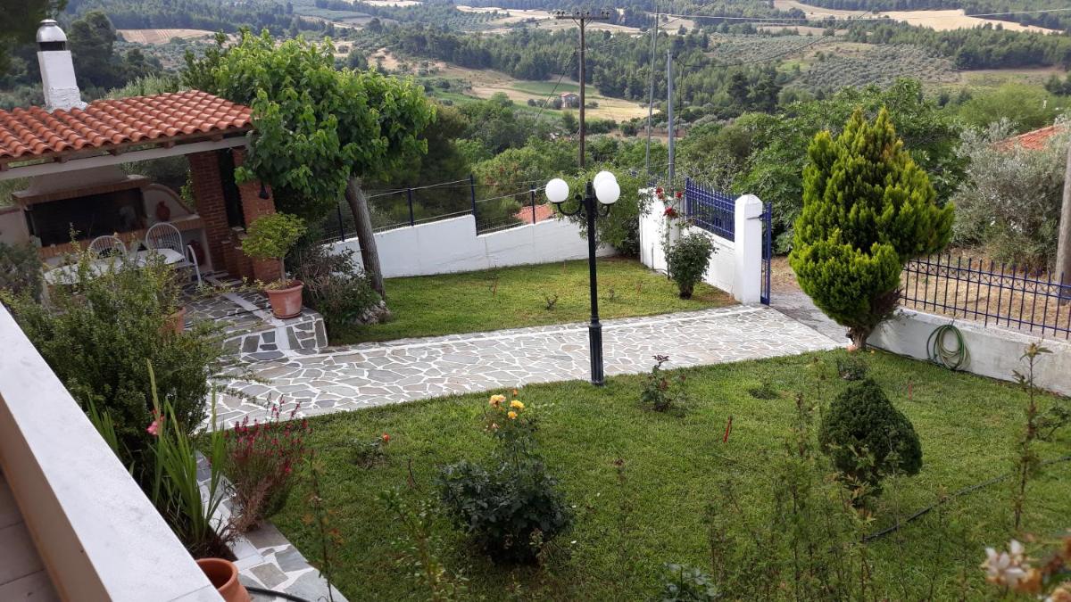 Σπίτι στο βουνό αλλά μια ανάσα από τη θάλασσα - Housity