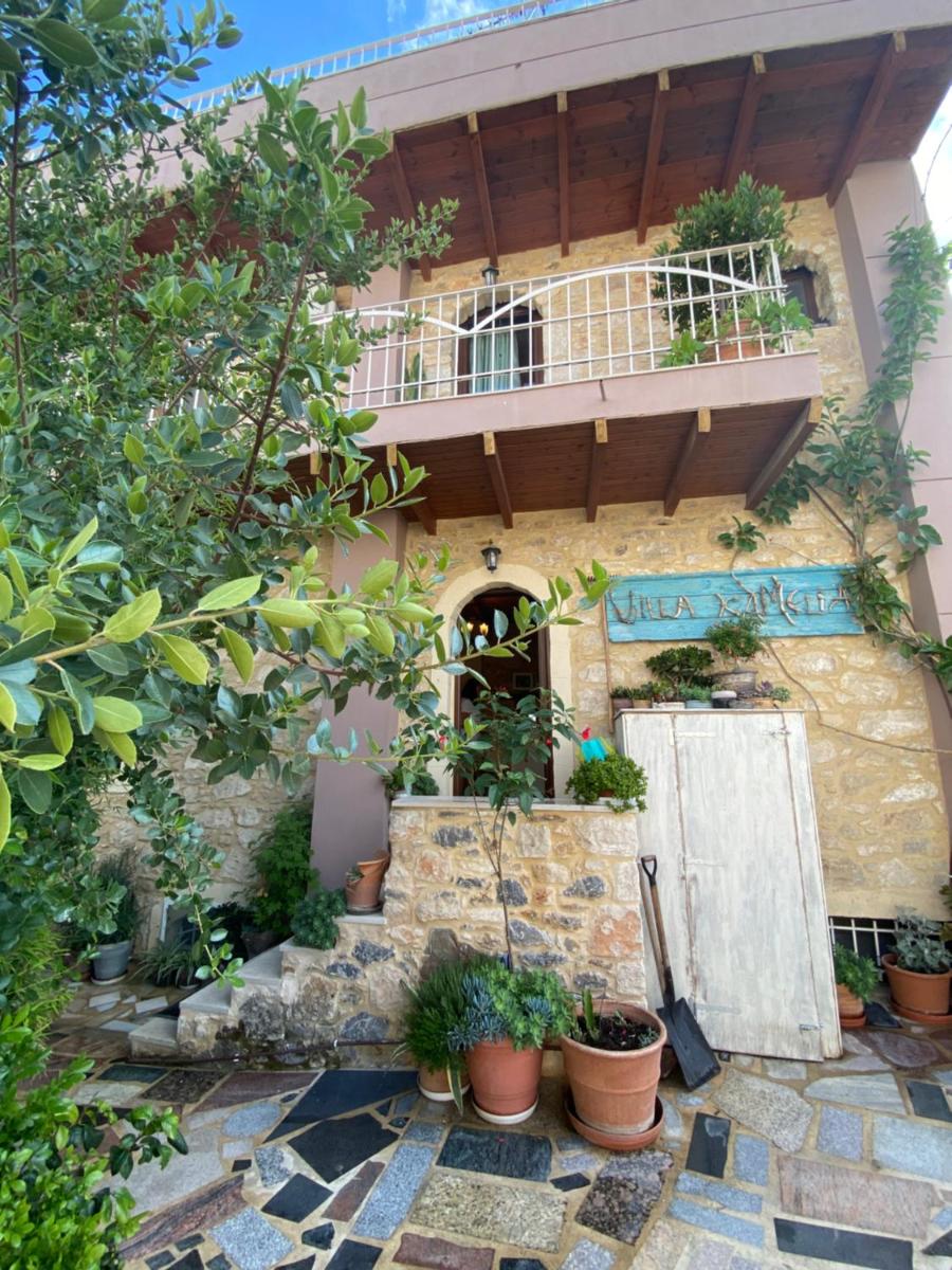 Villa Kamelia-Renovated old house-South Crete - Housity