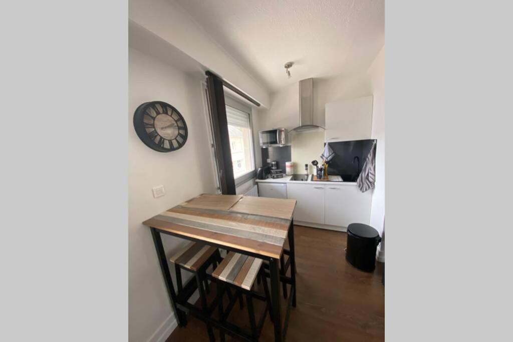 Le 13 du temple - plein coeur centre ville, résidence privée, 5mn gare Sncf, WIFI et Netflix - Housity