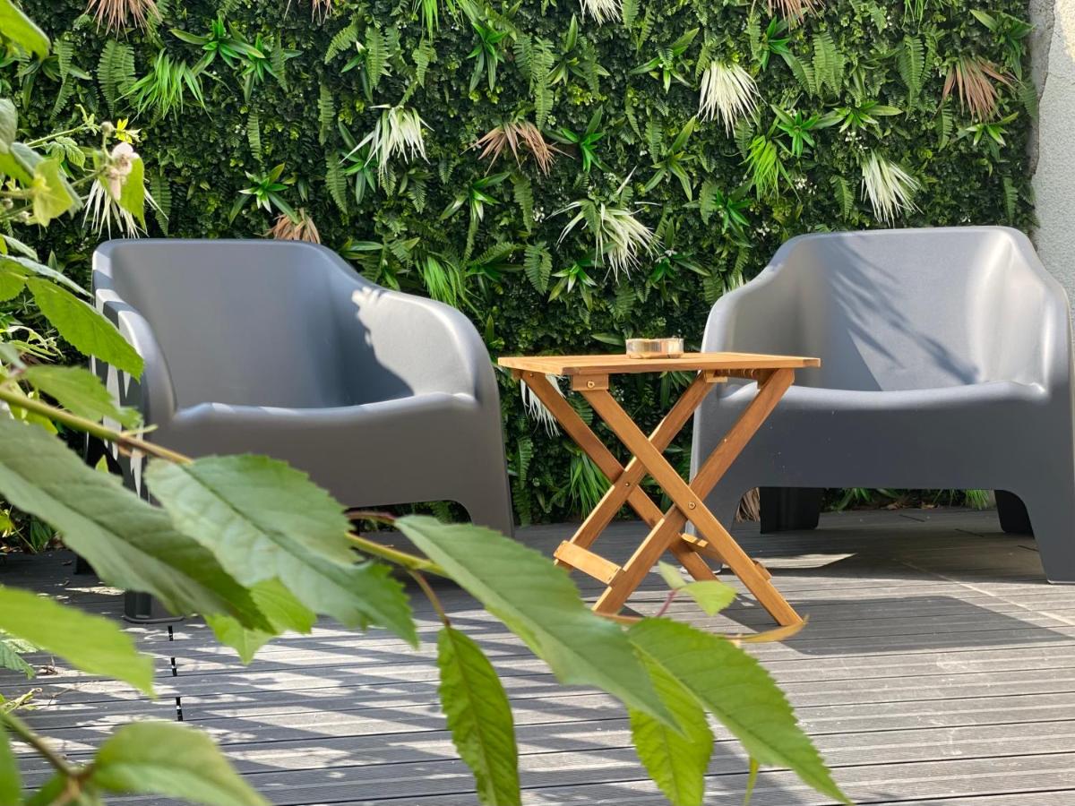 SECRET SUITE "Jungle" - Jacuzzi privatif - Gare RER C - Proche Paris - Housity