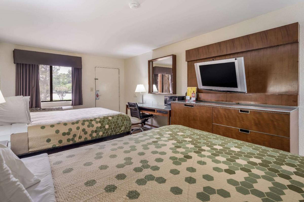 Econo Lodge Atlanta Airport East - Housity
