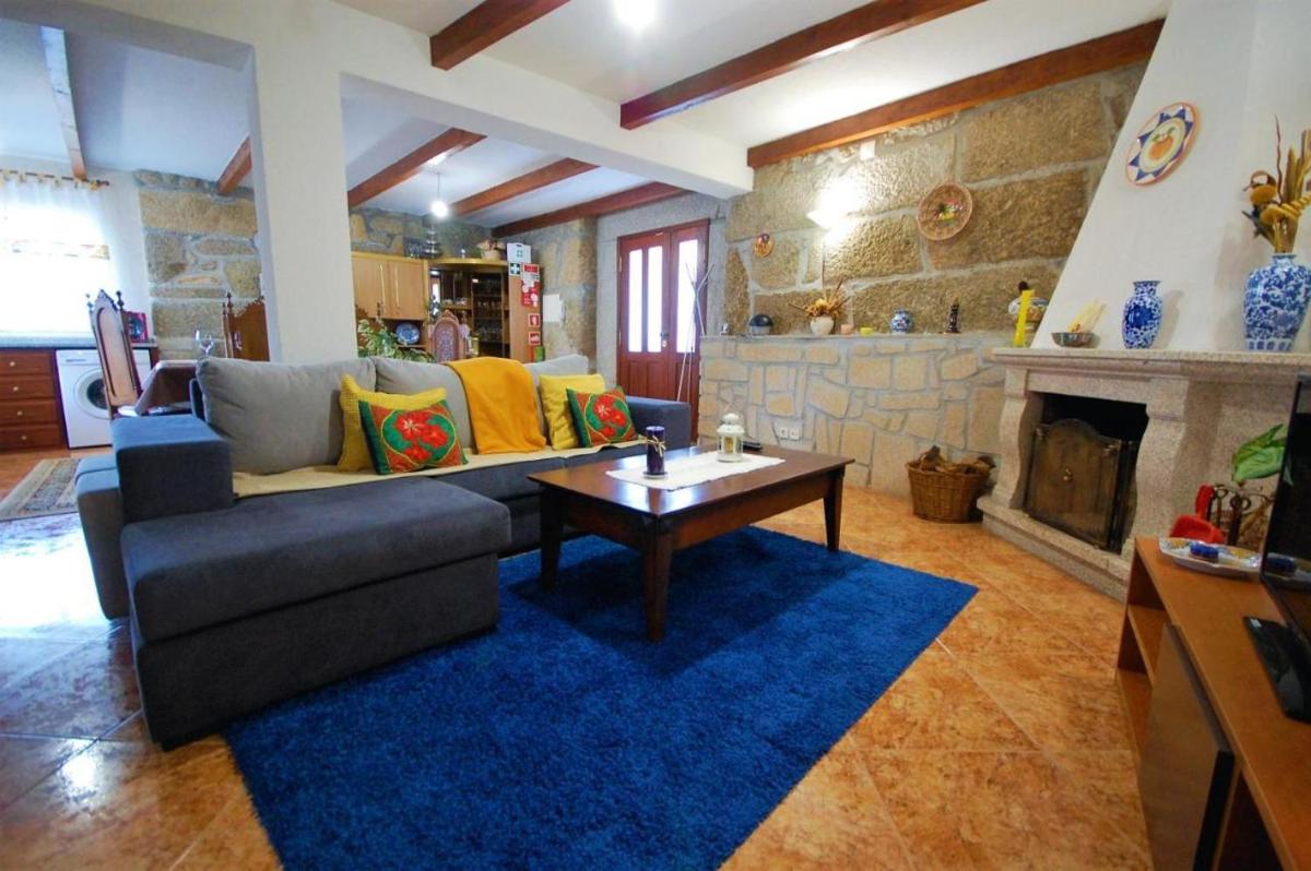 Casa da Ramada - Water SPA Tank with running natural spring water - by Bedzy - Housity