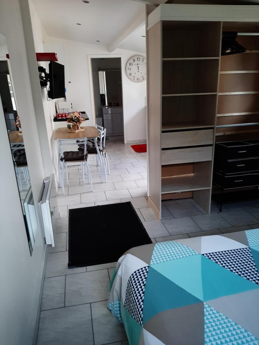 tres beau gite ,une ou deux personnes, super équipé 25m2 - Housity