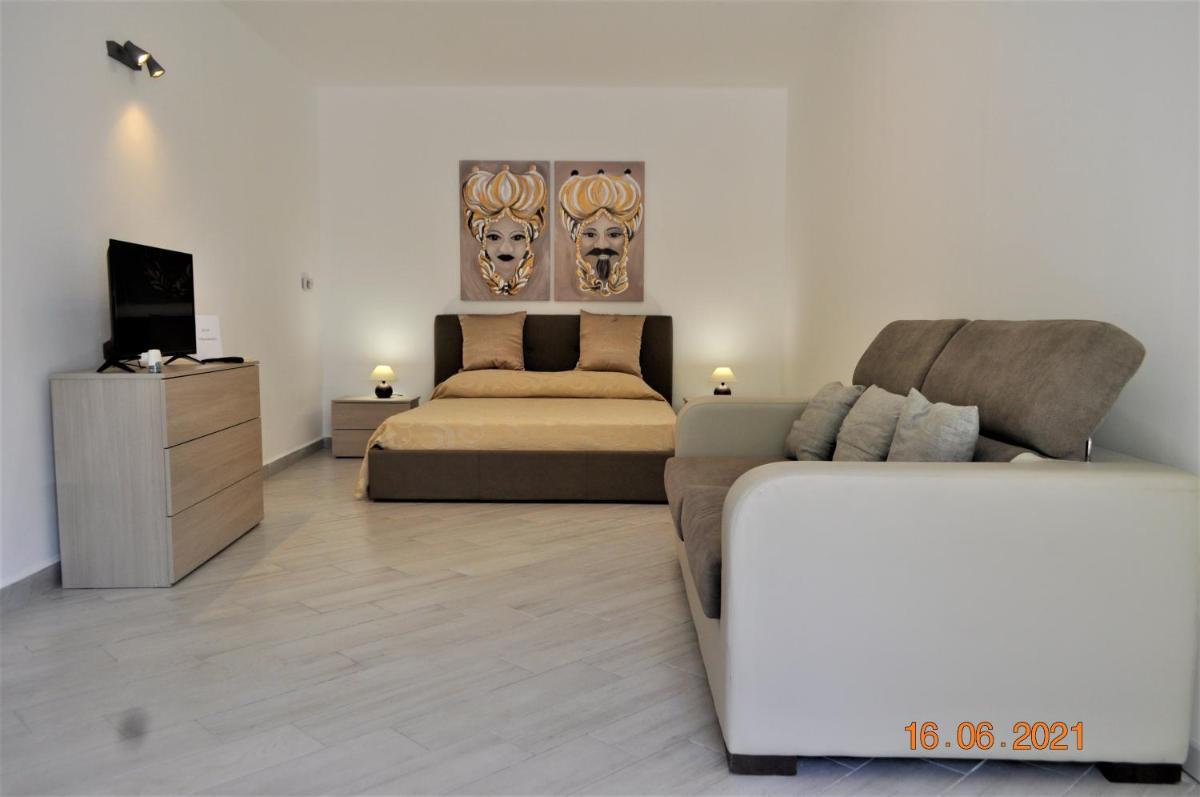 SiS HOLIDAY - Housity