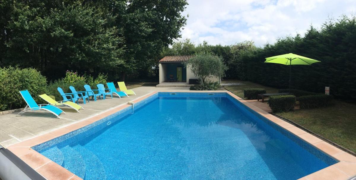 Maison Halcyon Gite with Pool - Housity