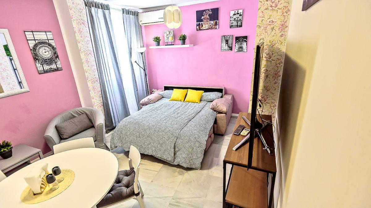 Palacios Deluxe Apartment with Elevator - Housity