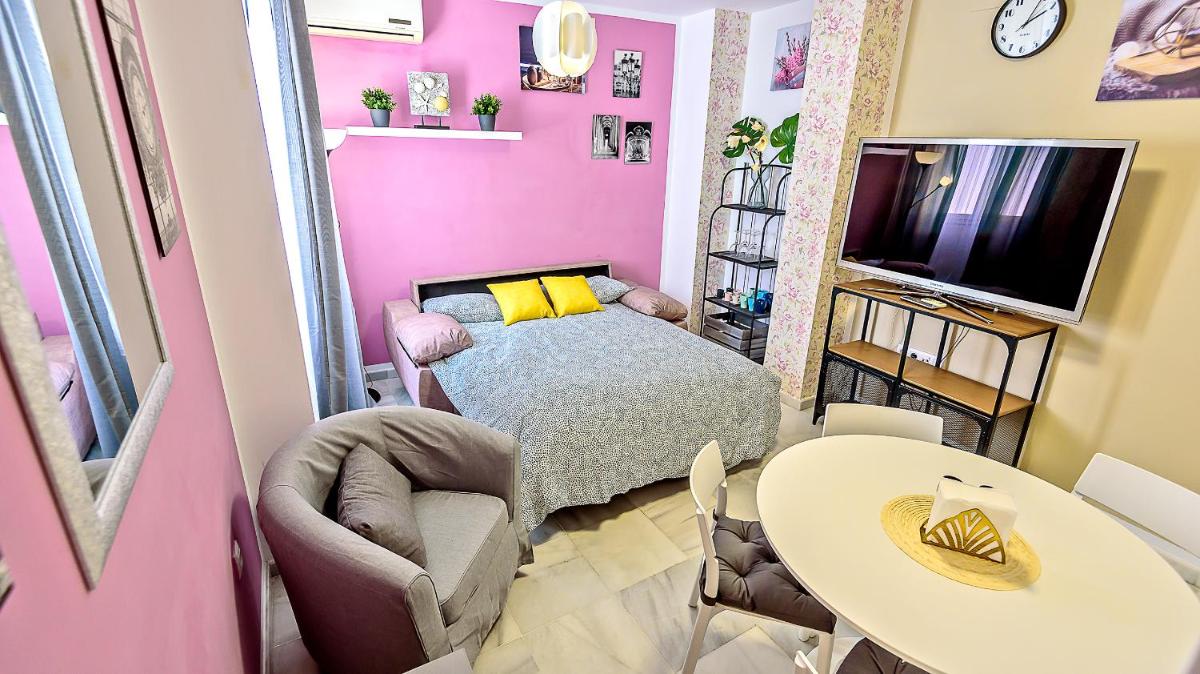 Palacios Deluxe Apartment with Elevator - Housity