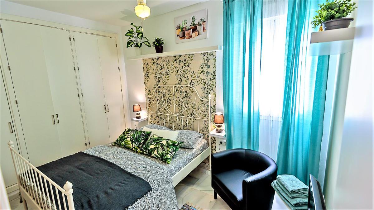Palacios Deluxe Apartment with Elevator - Housity
