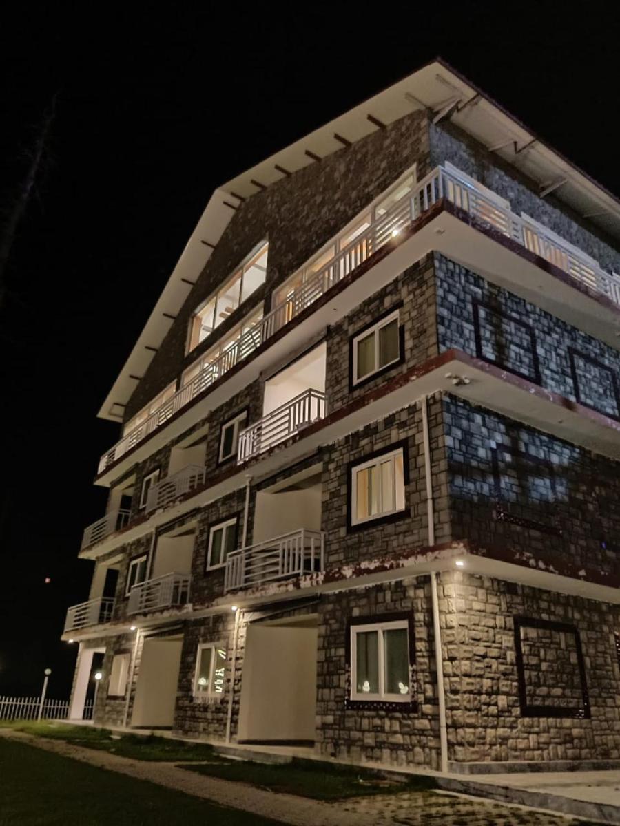 Humming Bird Resort and Executive Suites - Housity