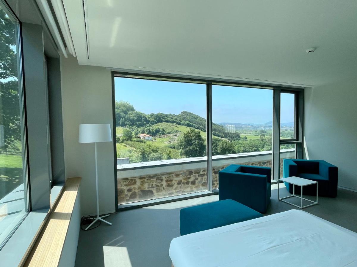 Hotel Pico Velasco - Housity