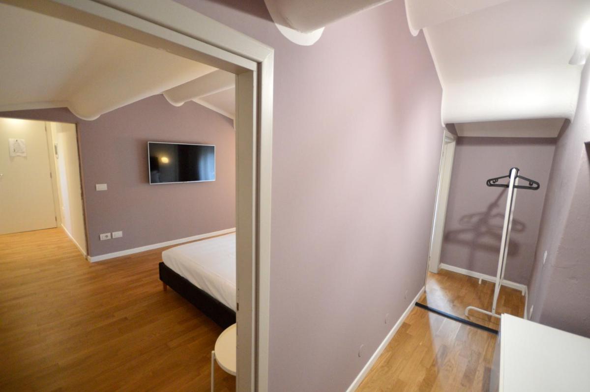 Room Verona Ai Conti - Housity