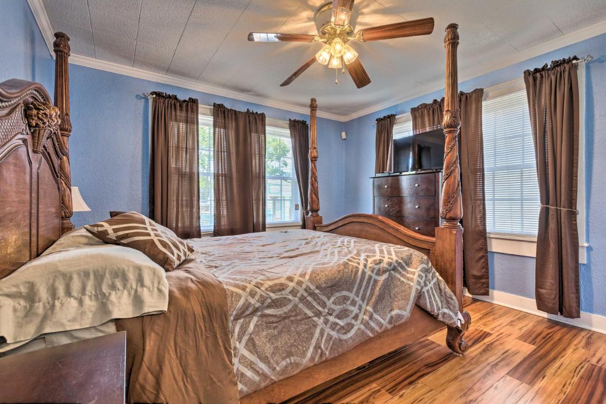 Cozy Gulfport Home Walk to Beach, Marina and Casino - Housity