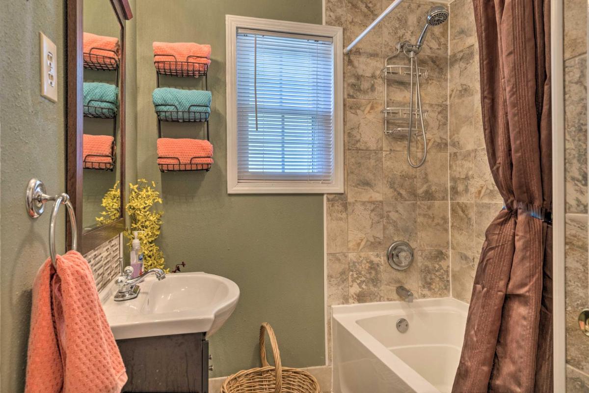 Cozy Gulfport Home Walk to Beach, Marina and Casino - Housity