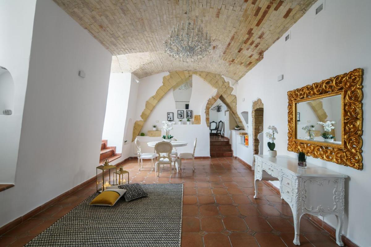 Castello House - Hizvo