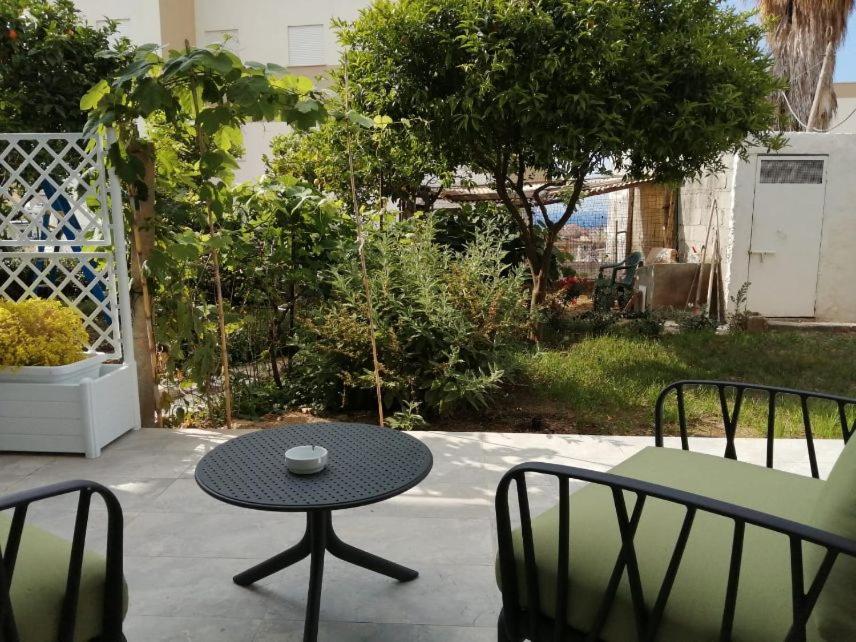 Loris House - Housity